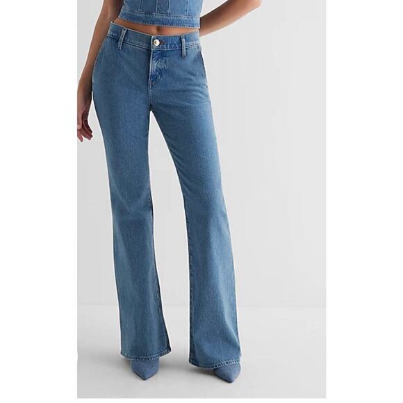 Express Woman Mid Rise Light Wash '70s Flare Jeans, Size 16S - Picture 1 of 10